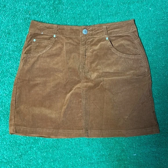 Copper Key Medium Skirt! - Picture 2 of 5